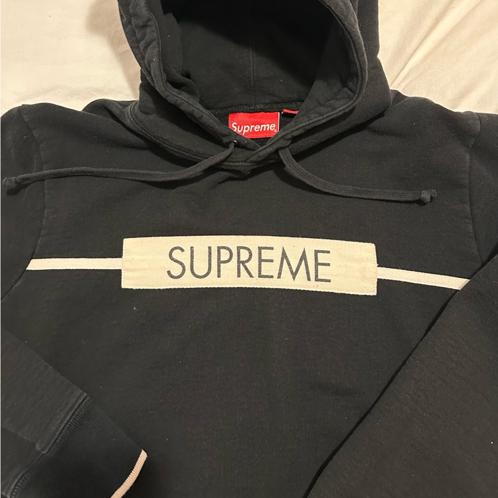 Supreme authentic hoodie size medium - Picture 3 of 4